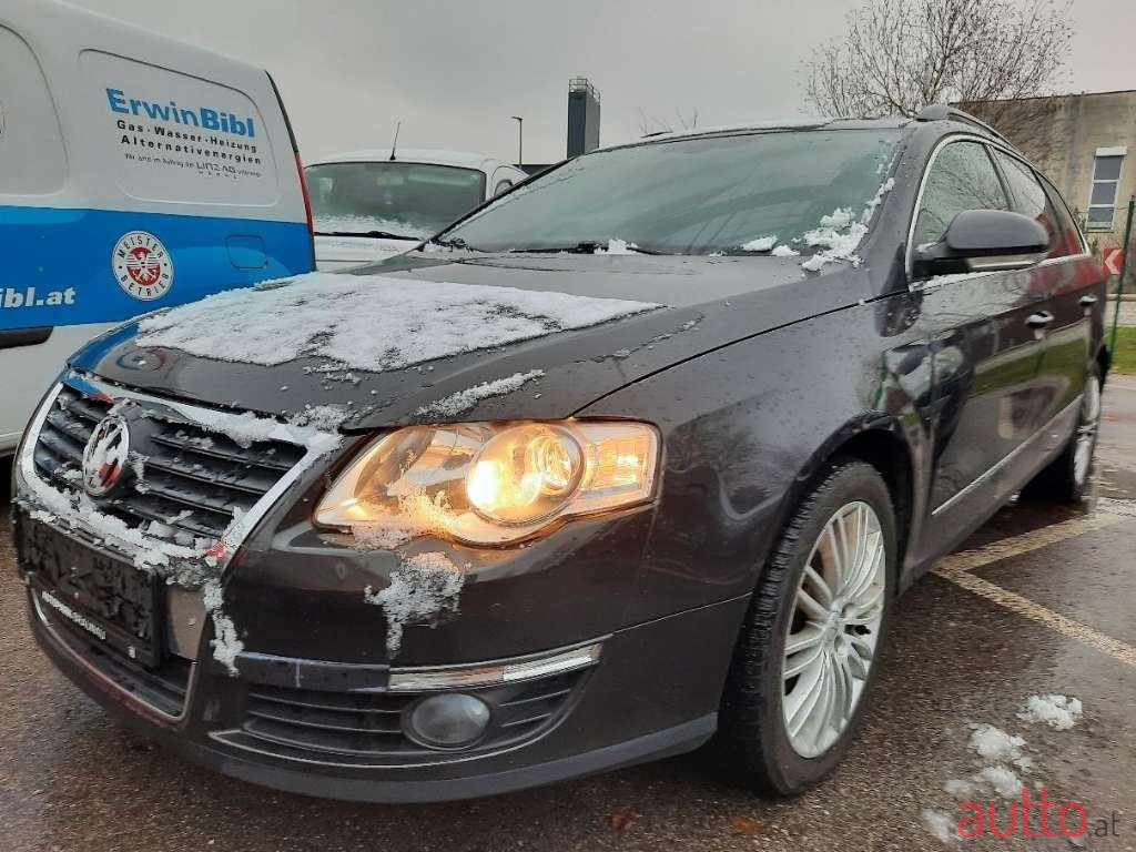 2010' Volkswagen Passat photo #1