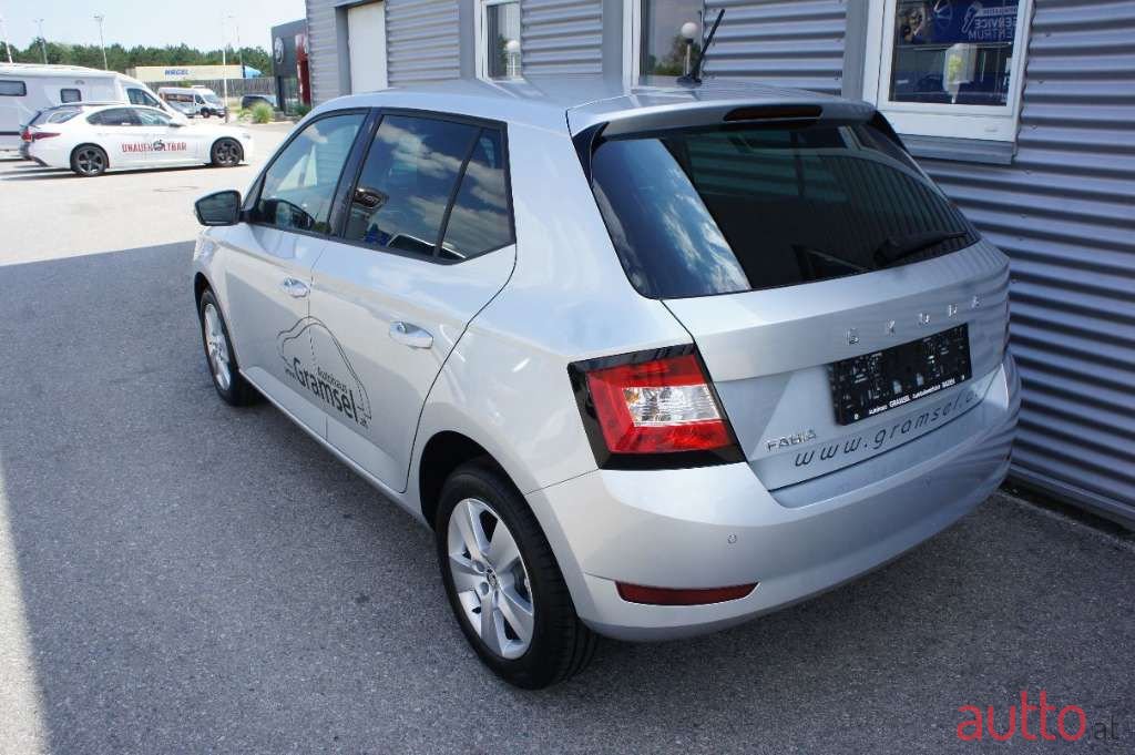 2021' Skoda Fabia photo #3
