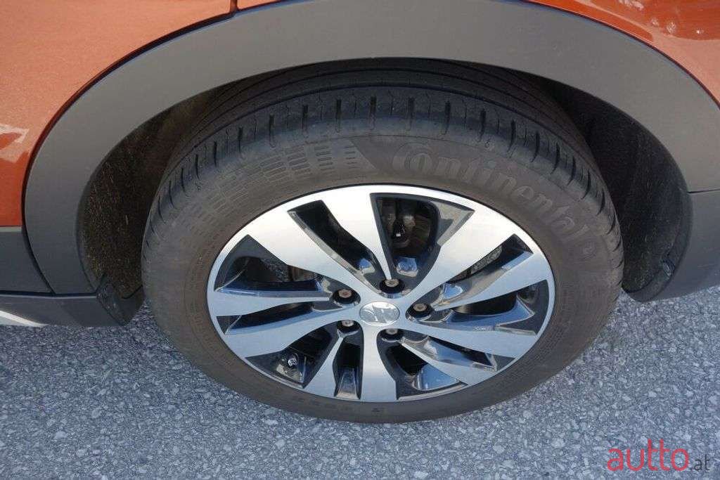 2017' Suzuki SX4 photo #6