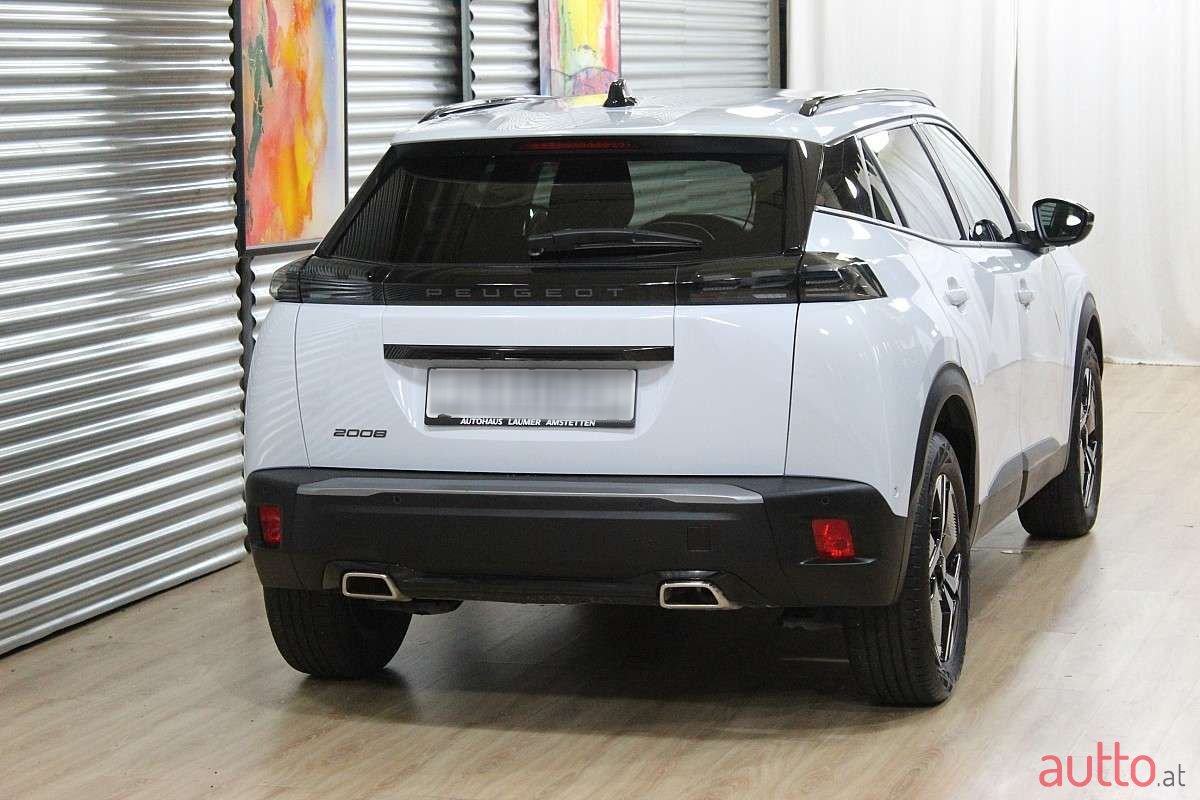 2024' Peugeot 2008 photo #6