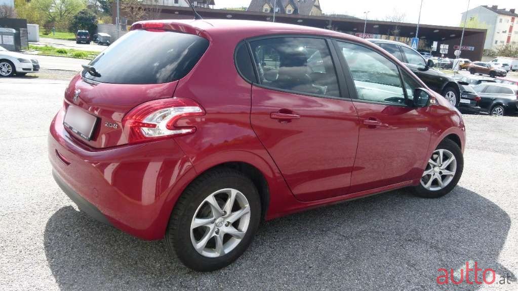 2014' Peugeot 208 photo #5