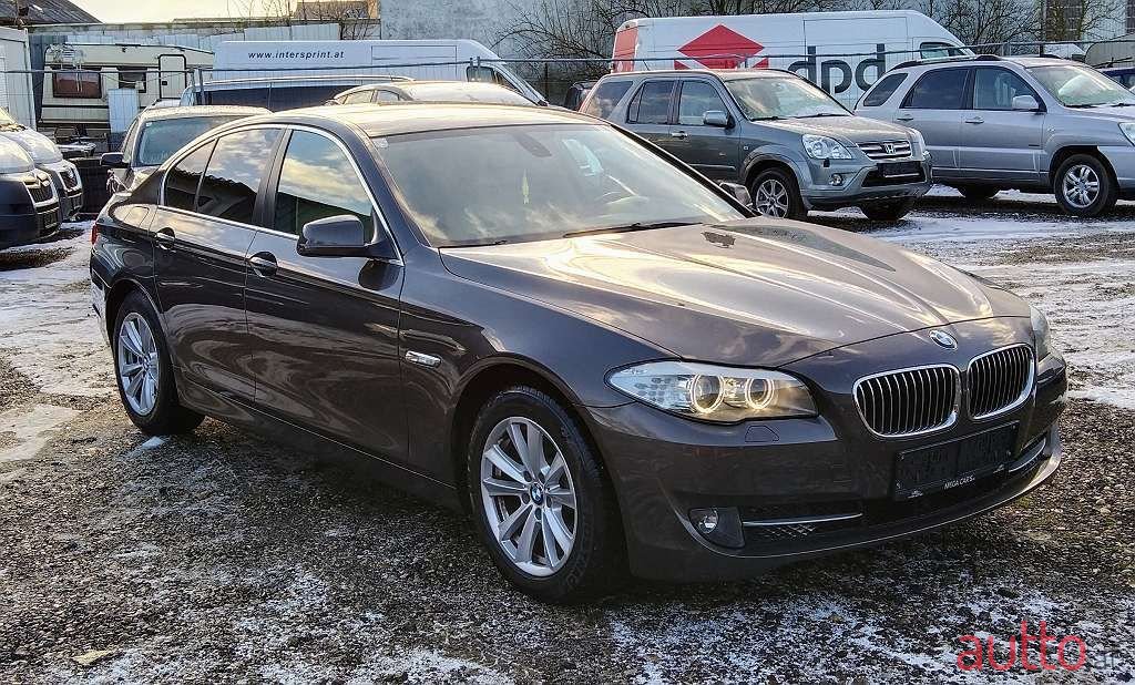 2012' BMW 5Er-Reihe photo #3