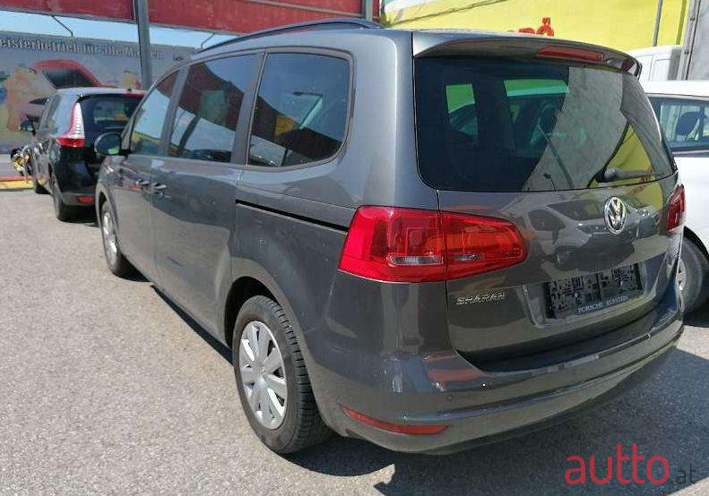 2014' Volkswagen Sharan photo #2