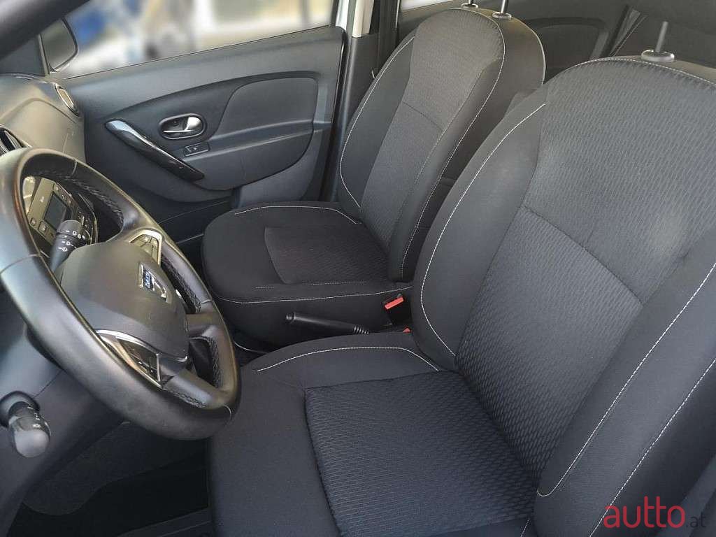 2020' Dacia Sandero photo #5