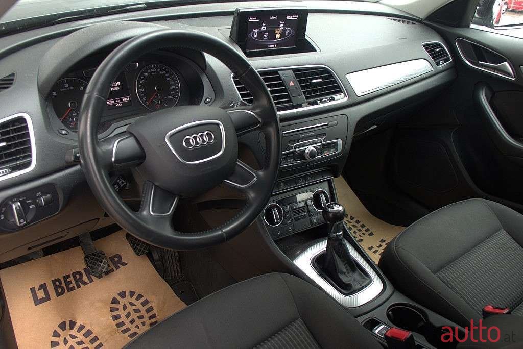 2013' Audi Q3 photo #4