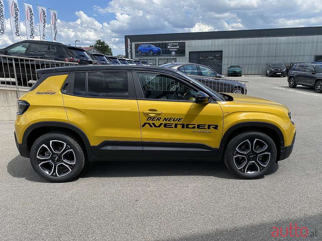 2023' Jeep Avenger photo #5