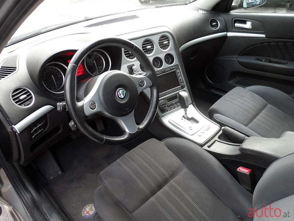 2007' Alfa Romeo 159 photo #5
