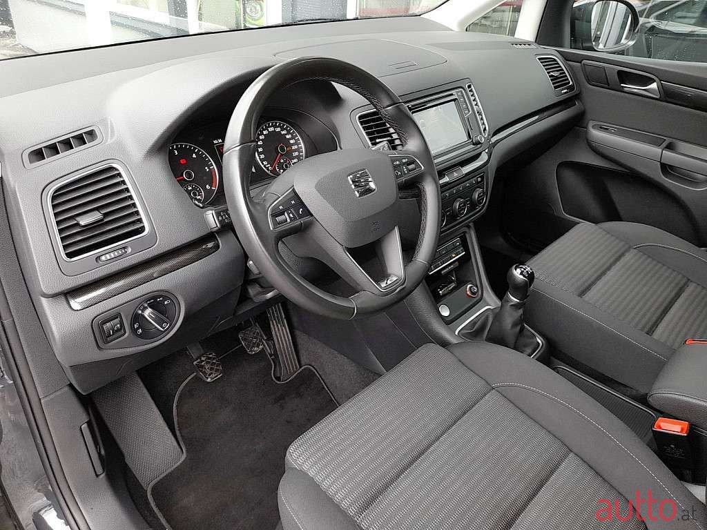 2020' SEAT Alhambra photo #3