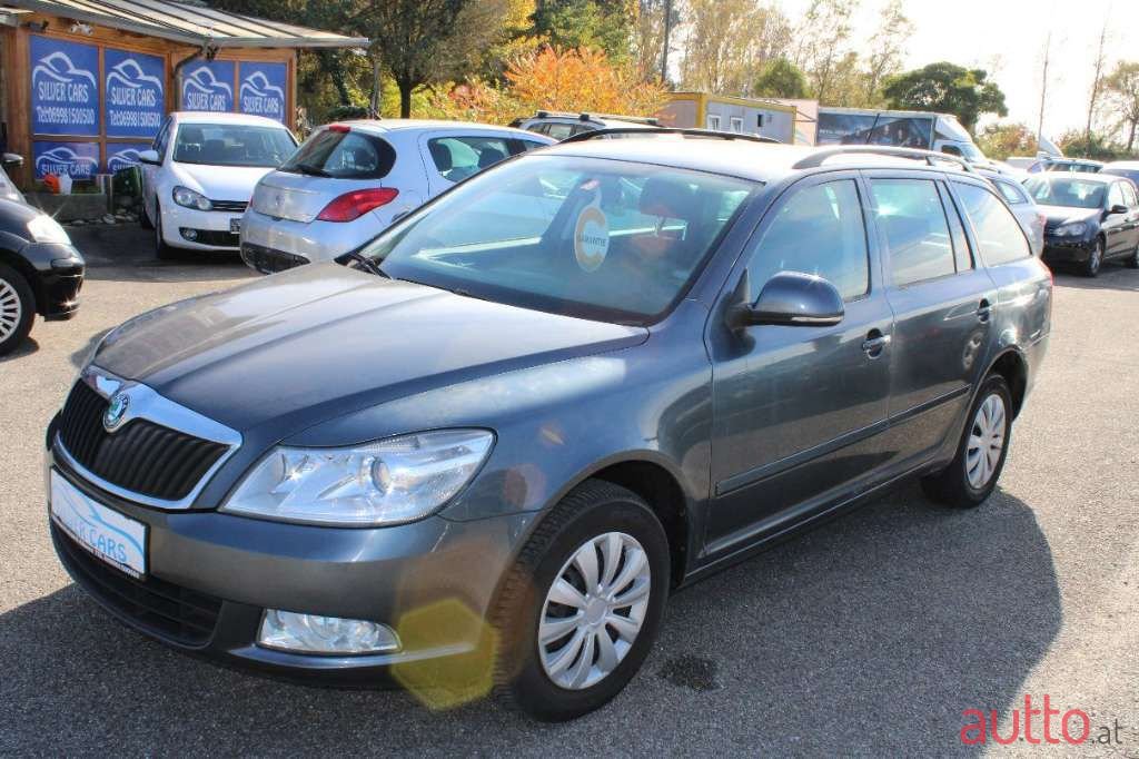 2011' Skoda Octavia photo #3