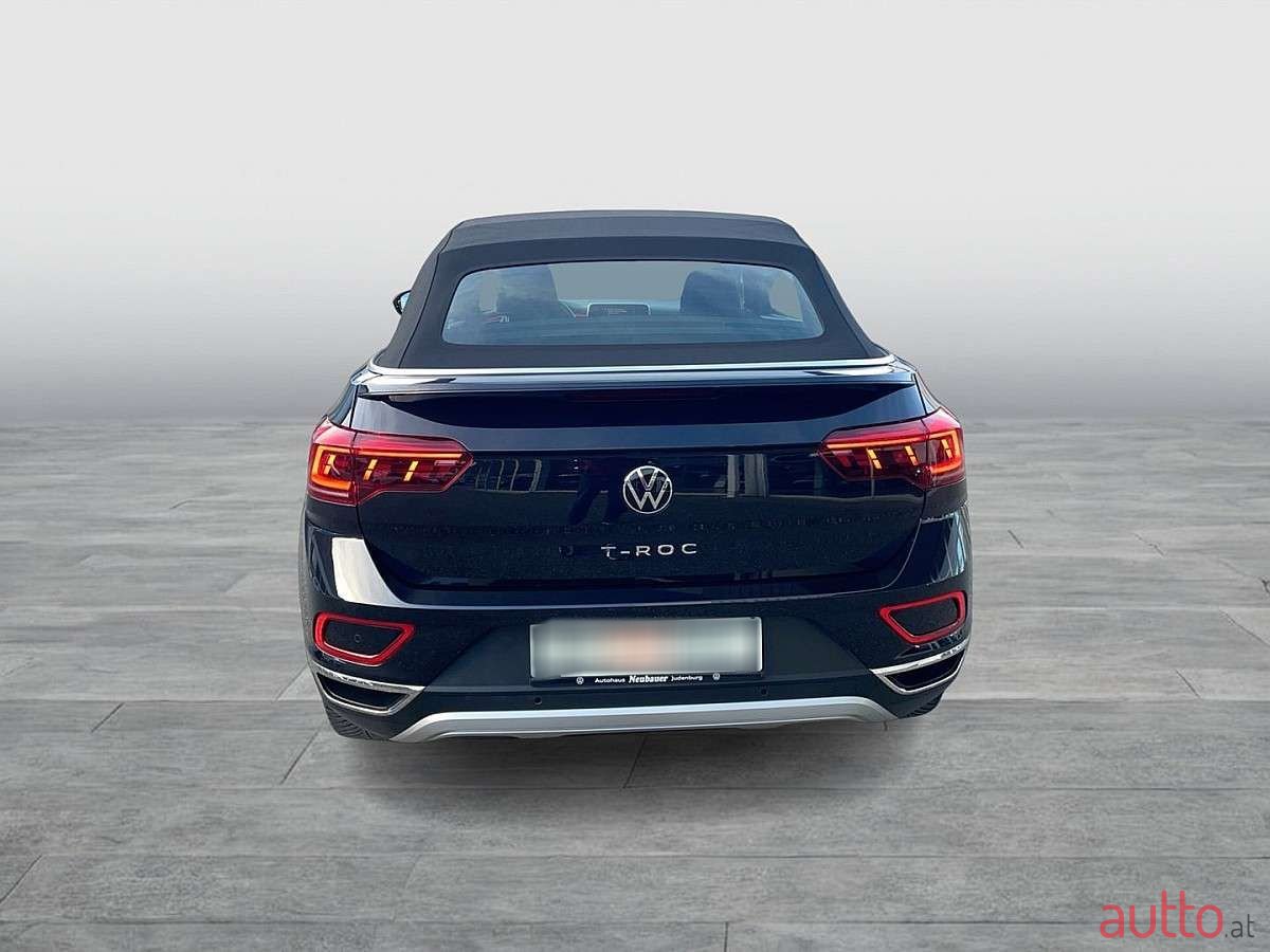 2024' Volkswagen T-Roc photo #3