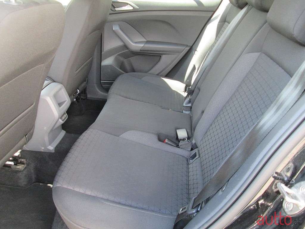 2020' Volkswagen T-Cross photo #6