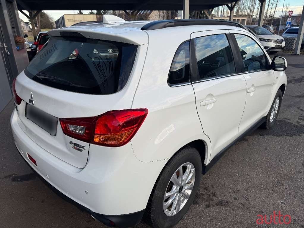 2017' Mitsubishi ASX photo #6