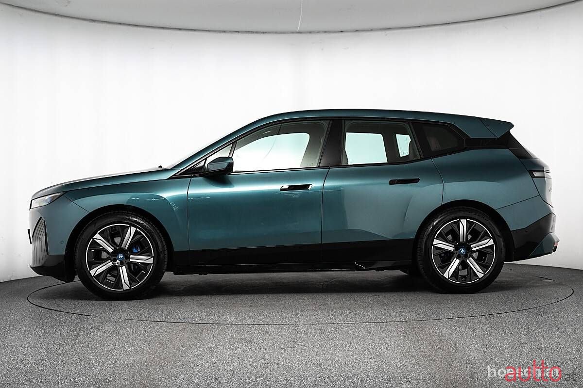 2022' BMW iX photo #3