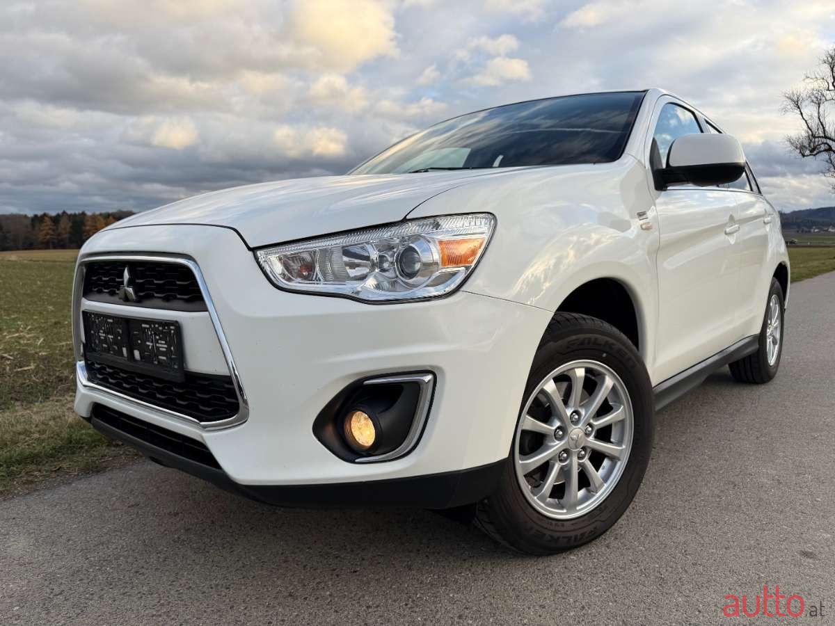 2013' Mitsubishi ASX photo #3