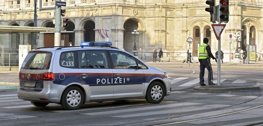 VW-Lenker flüchtet vor Polizei-Kontrolle in Wien