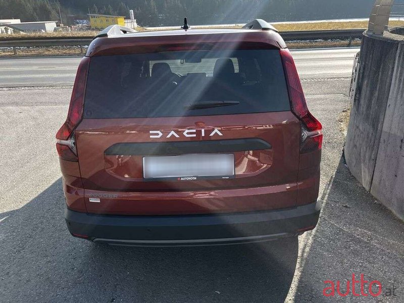 2023' Dacia Jogger photo #6