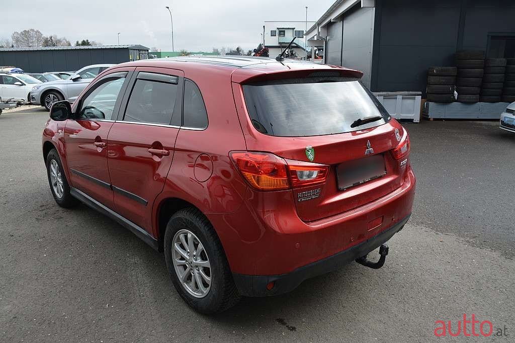 2014' Mitsubishi ASX photo #4