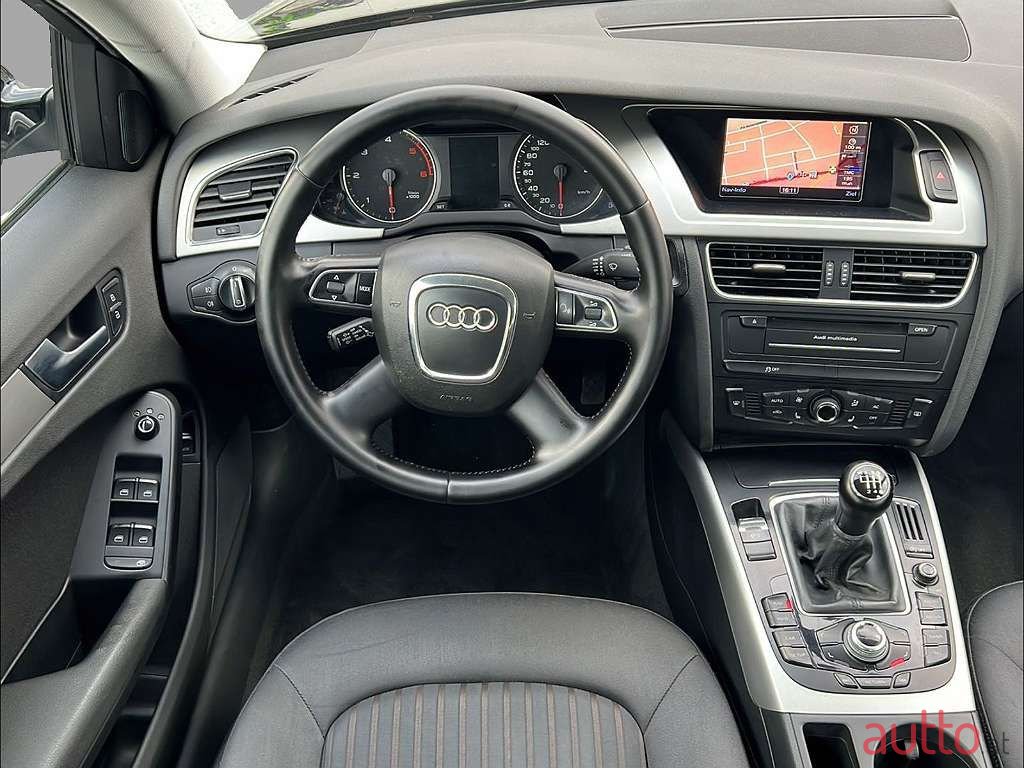 2012' Audi A4 photo #6