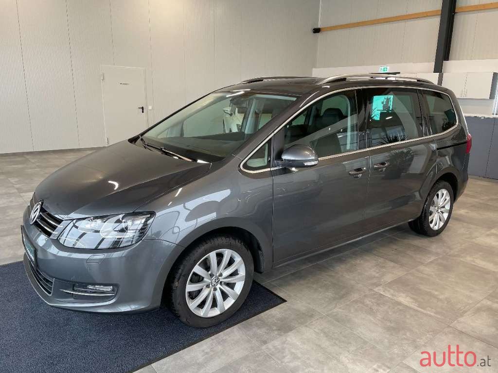 2012' Volkswagen Sharan photo #5