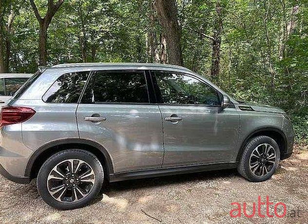 2020' Suzuki Vitara photo #1