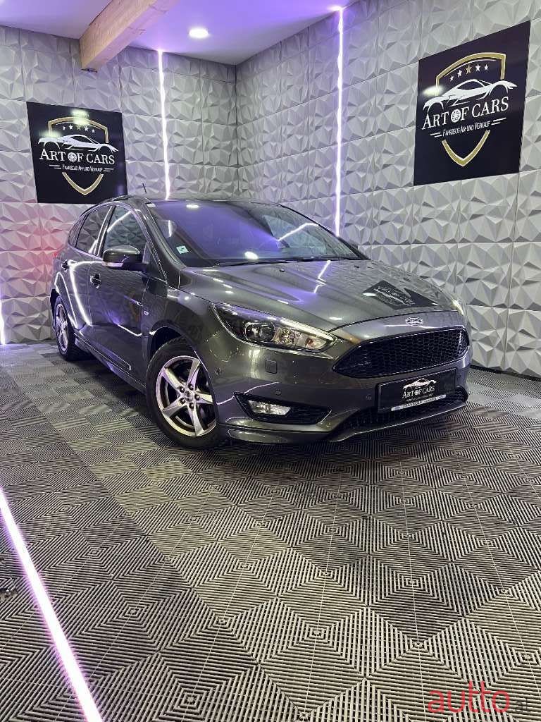 2017' Ford Focus photo #3