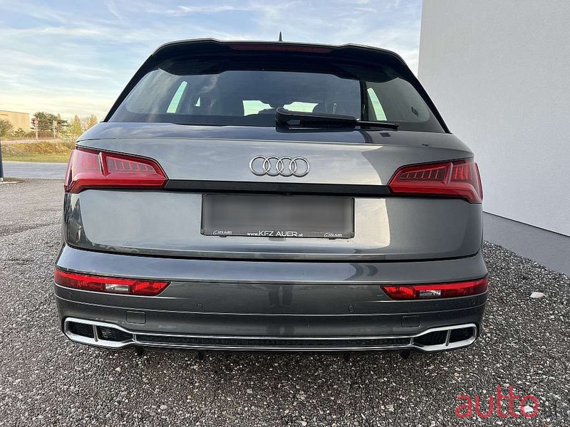 2019' Audi Q5 photo #6