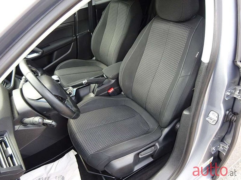 2018' Peugeot 308 photo #5