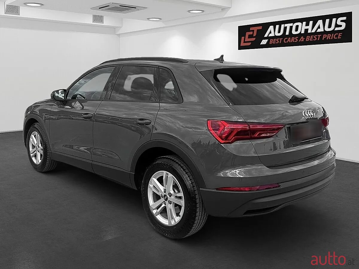 2020' Audi Q3 photo #3
