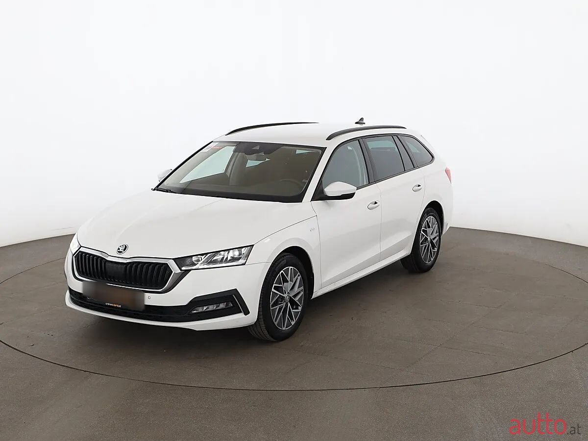 2023' Skoda Octavia photo #1