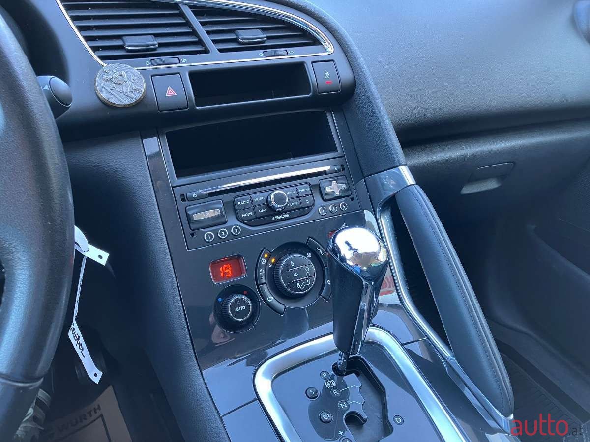 2016' Peugeot 3008 photo #6