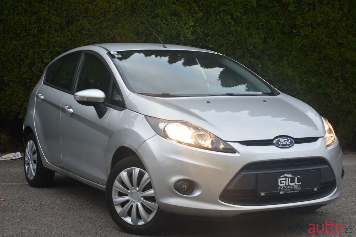 2010' Ford Fiesta photo #3