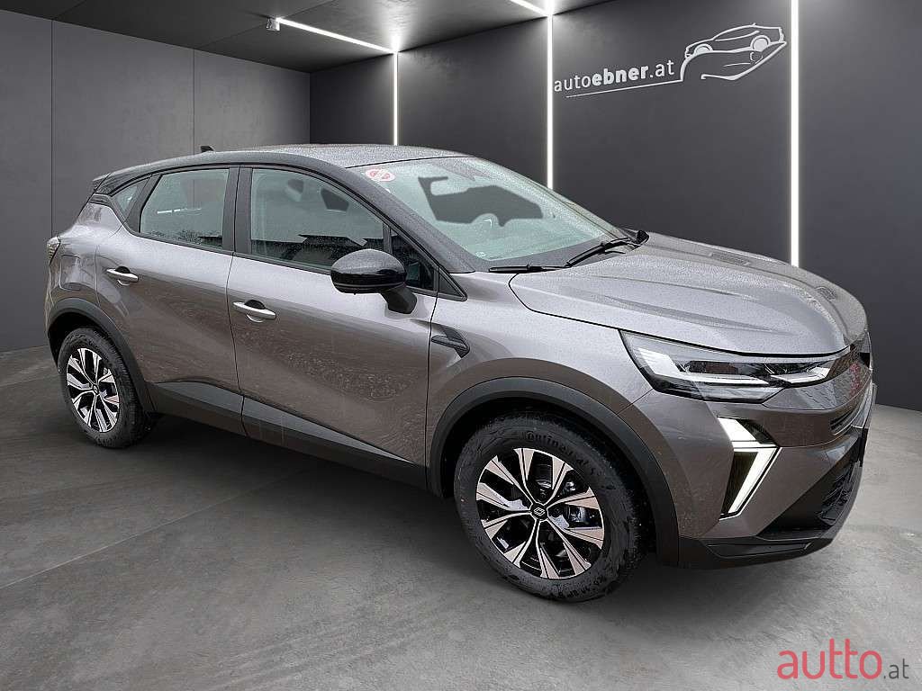 2024' Renault Captur photo #3