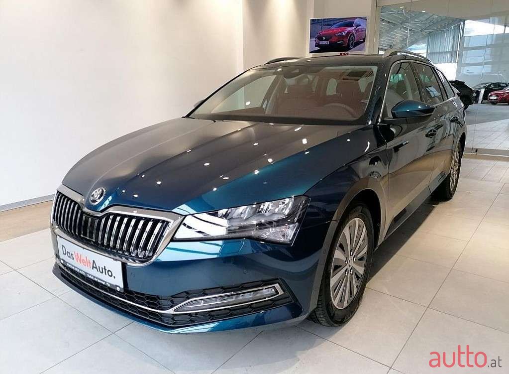 2023' Skoda Superb photo #1