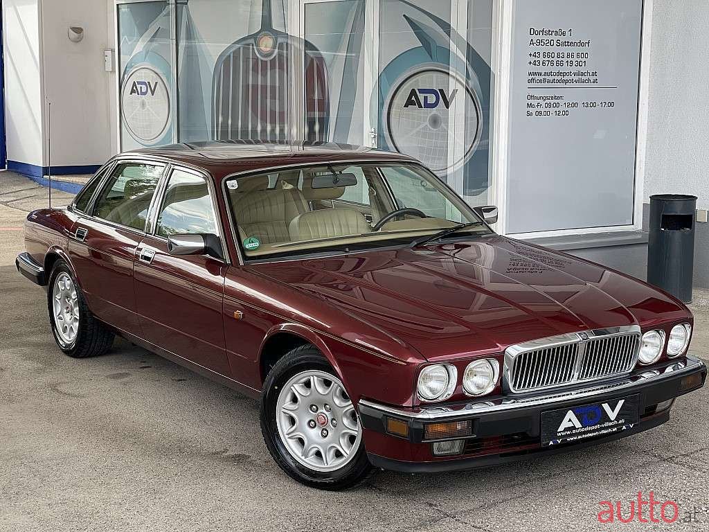 1993' Jaguar XJ photo #1