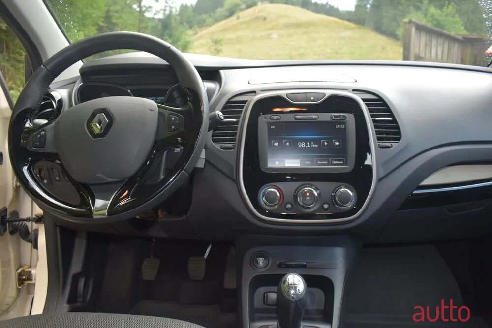 2013' Renault Captur photo #4