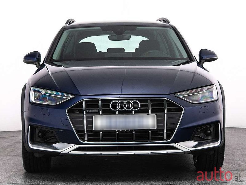 2022' Audi A4 Allroad photo #2