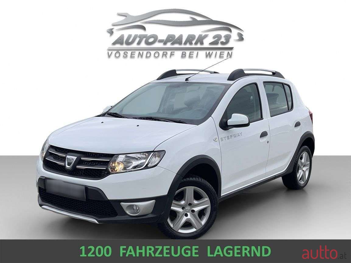 2015' Dacia Sandero photo #2