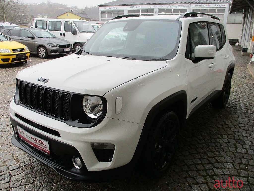 2021' Jeep Renegade photo #3