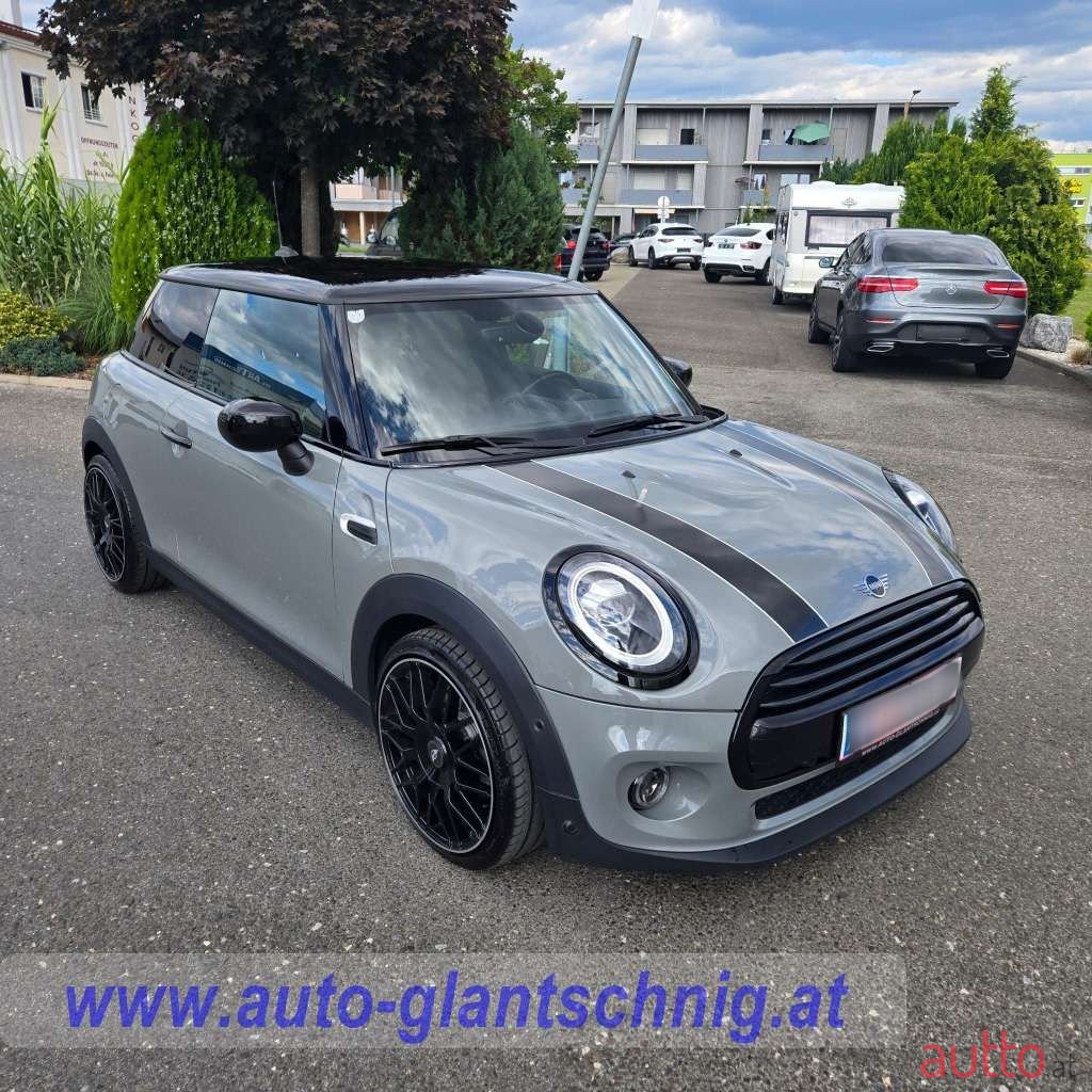 2019' MINI Mini photo #5