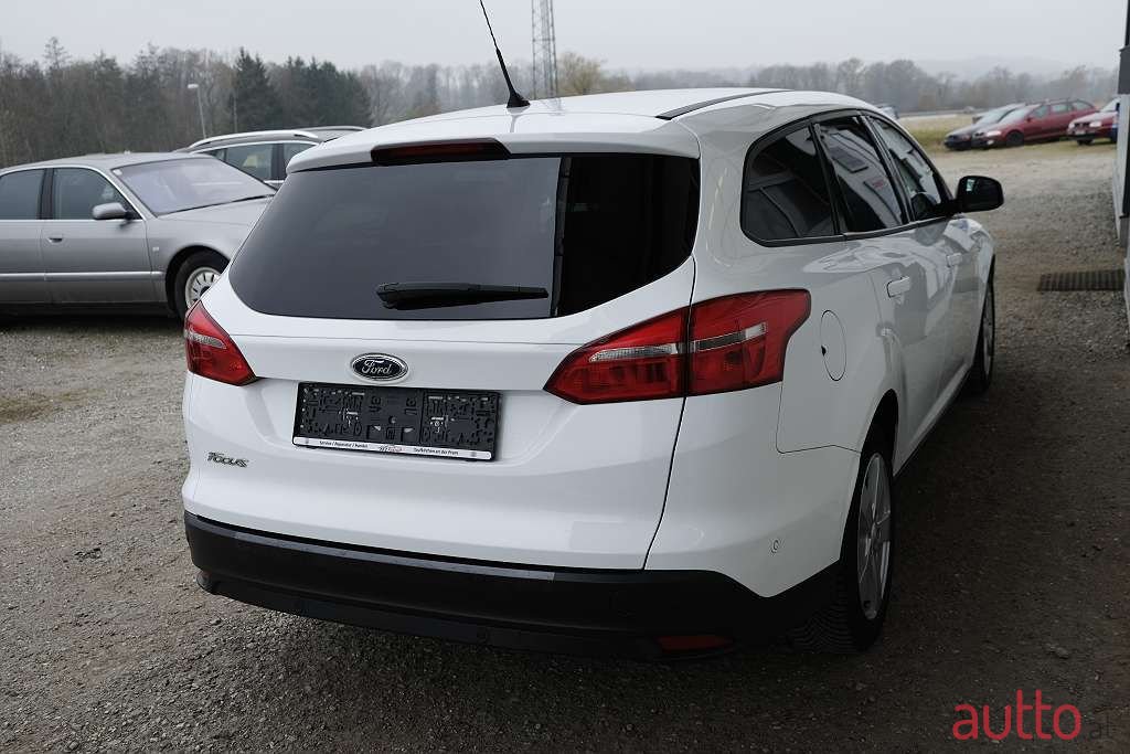 2016' Ford Focus photo #6