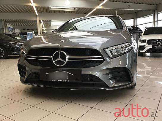 2019' Mercedes-Benz A-Klasse photo #1