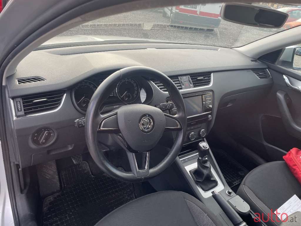 2019' Skoda Octavia photo #4