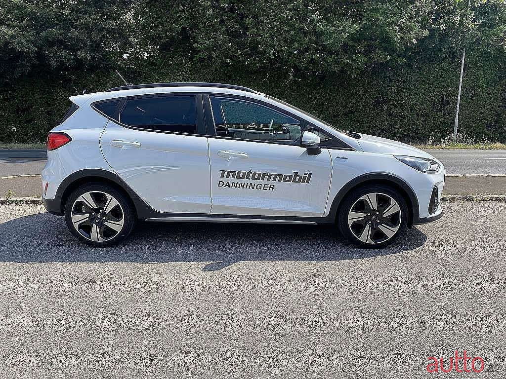 2023' Ford Fiesta photo #3