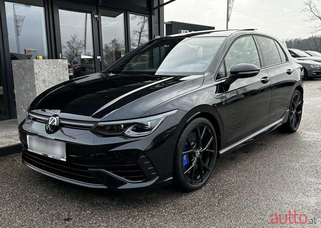 2023' Volkswagen Golf photo #6