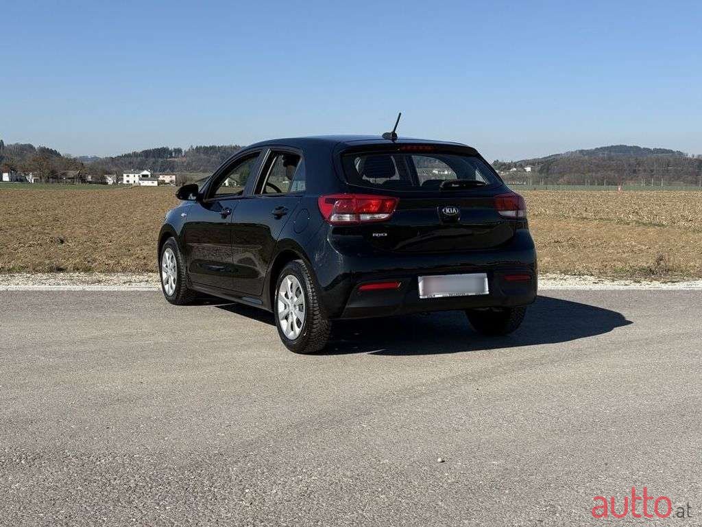 2021' Kia Rio photo #4