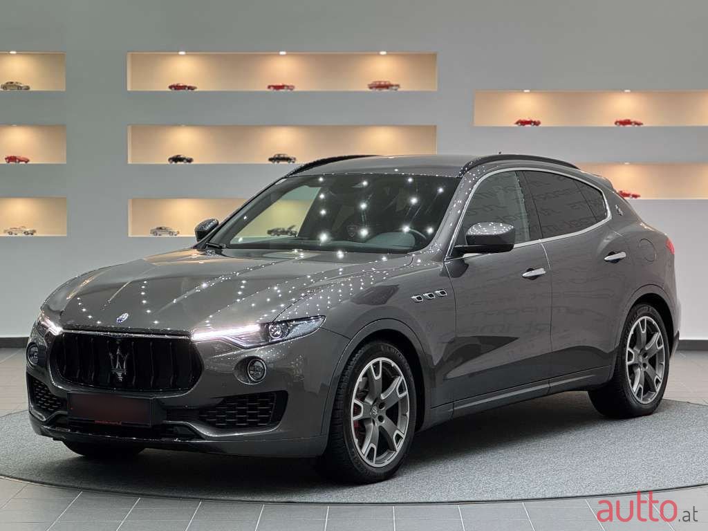 2017' Maserati Levante photo #1
