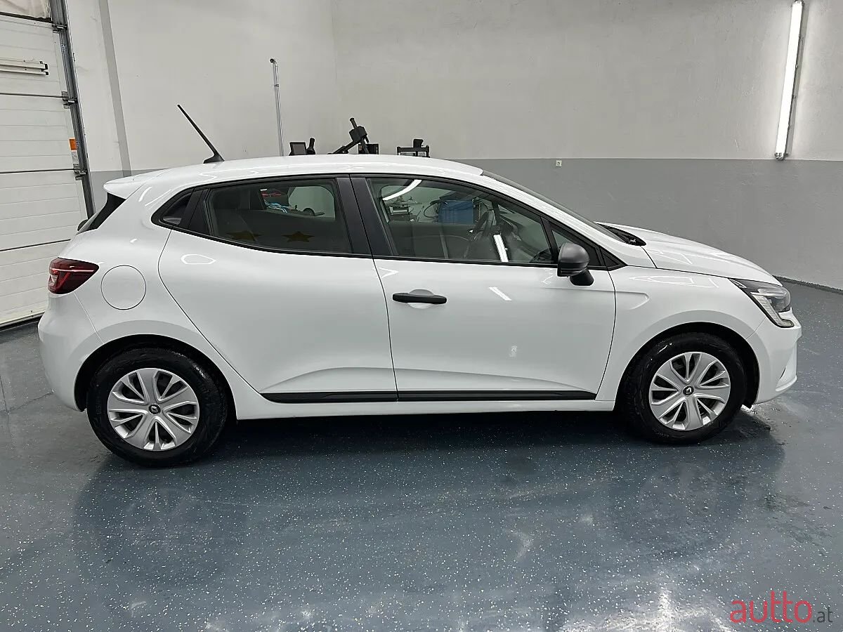 2021' Renault Clio photo #6