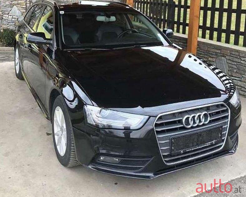 2012' Audi A4 photo #1