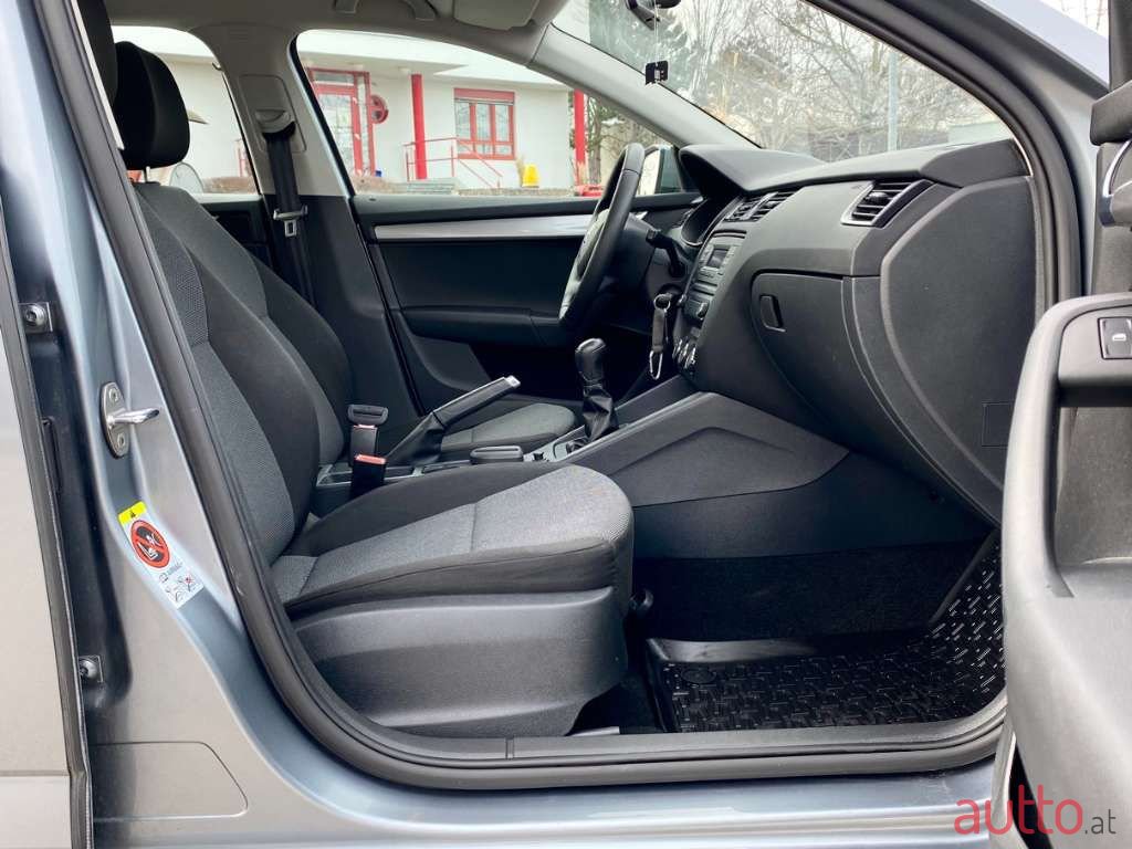 2013' Skoda Octavia photo #2