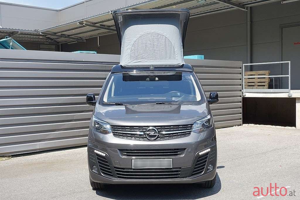 2023' Opel Zafira photo #3